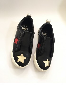 Seal Star Sneakers